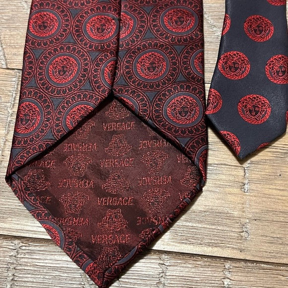 Gianni Versace Tie - Picture 4 of 11